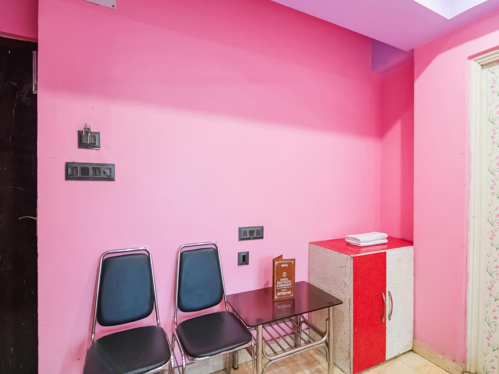 Oyo Flagship Hotel Red Velvet Hugli-Chinsurah Екстериор снимка